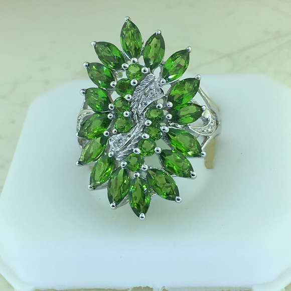 Green Emerald CZ 925 Sterling Silver Cluster Ring - Picture 6 of 7